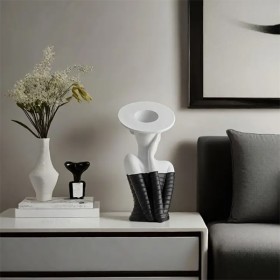 Vase chic en forme de dame avec chapeau noir et blanc - Vases et cache-pots