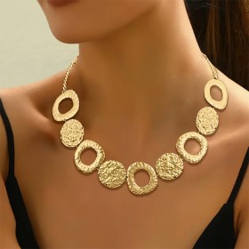 Collier en Métal Doré Superposé pour Femmes avec Pendentifs
